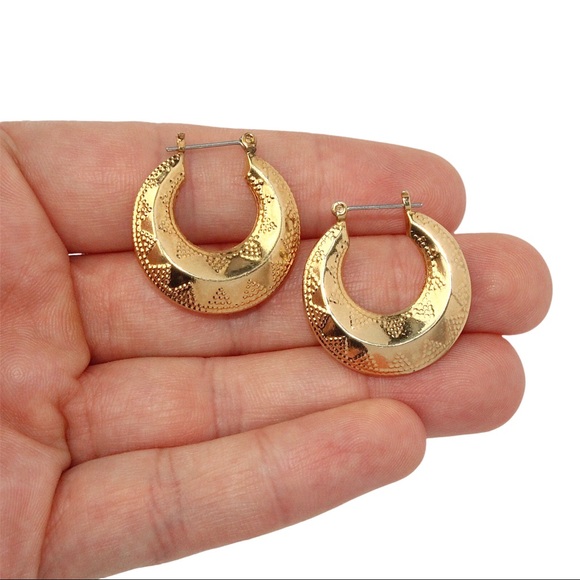 Vintage Granulated Hoop Earrings Gold Tone Boat Shape Hoops Etruscan Roman Style - Picture 3 of 3